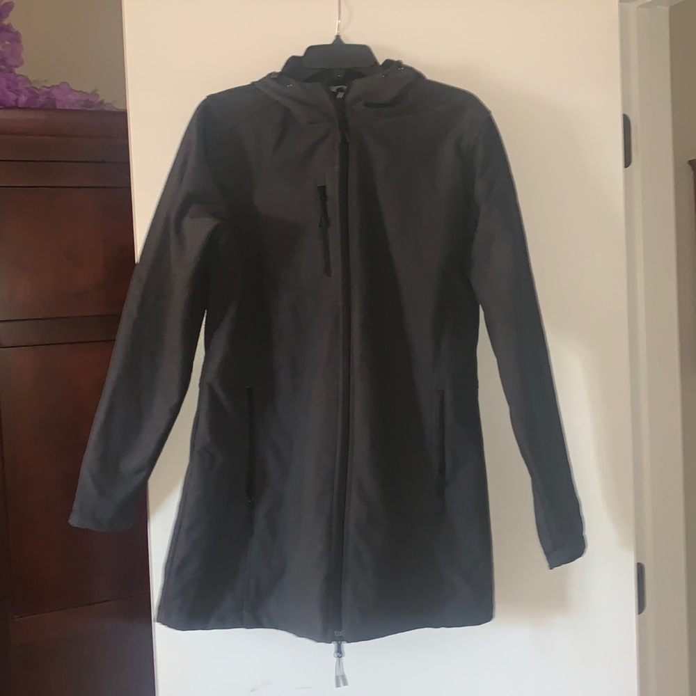 Large Grey Sleek Winter Coat - Natural Reflection